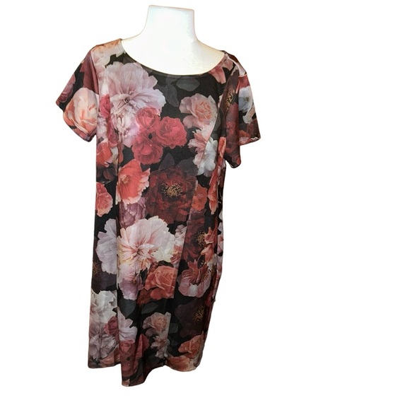 New Torrid Scuba bodycon Dress Black Floral size 1X 14/16 - Picture 2 of 7